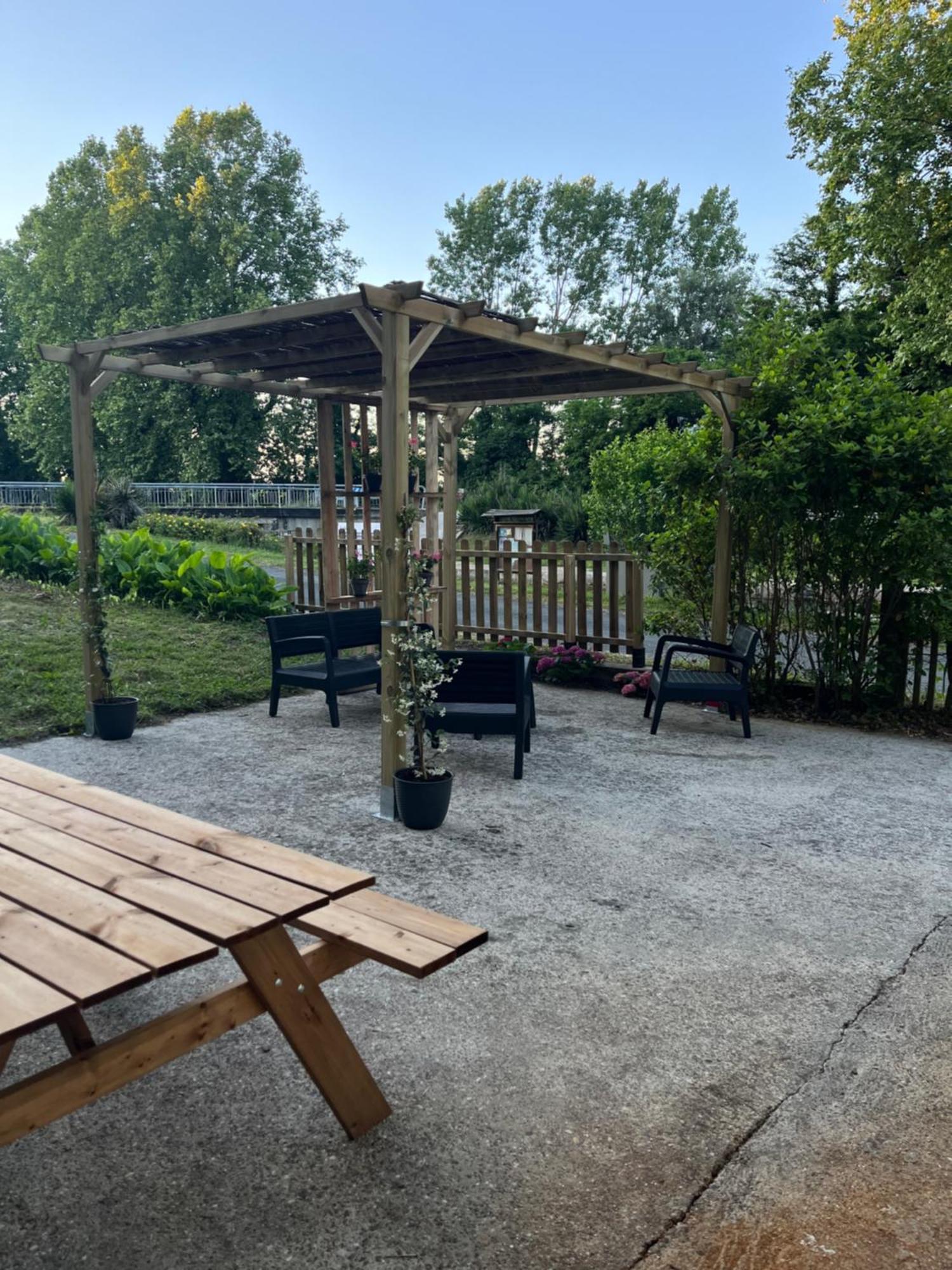 Gite Le Coup De Pompe Ecluse 47 Meilhan-sur-Garonne Экстерьер фото